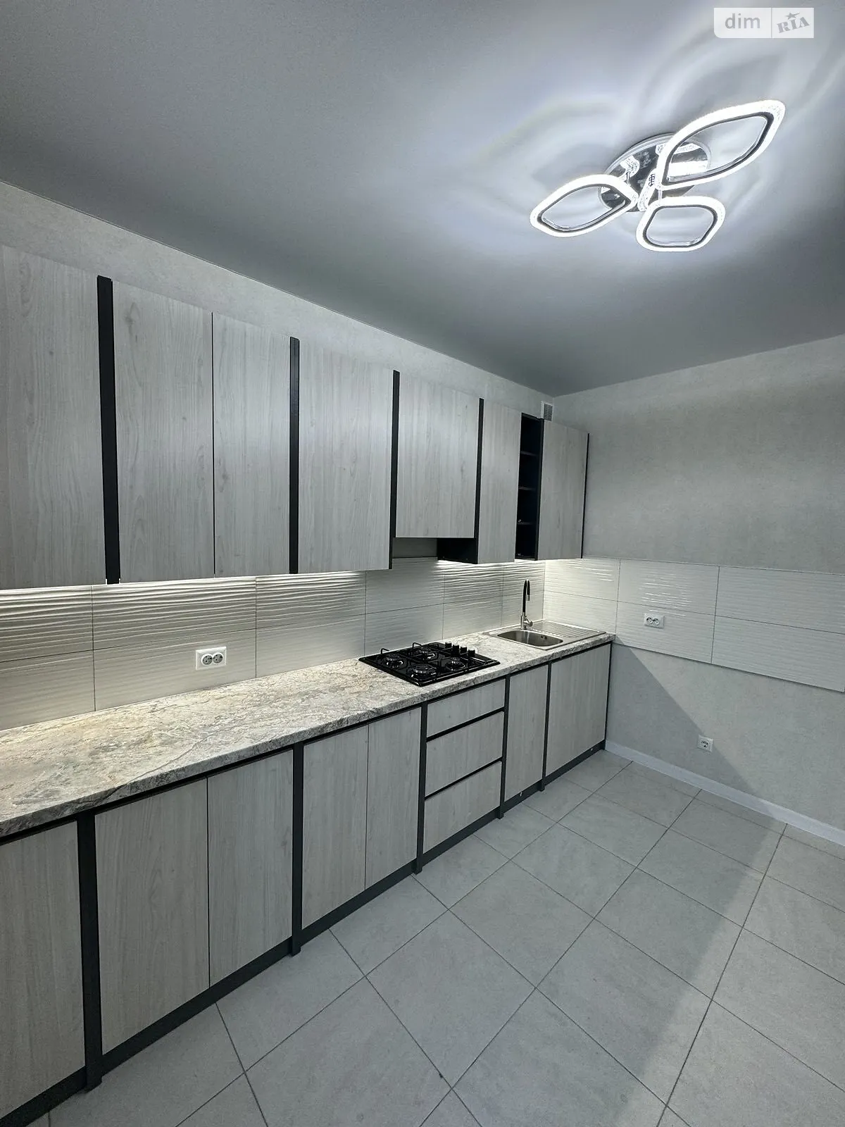 Продається 2-кімнатна квартира 68.5 кв. м у Хмельницькому, цена: 72000 $ - фото 1