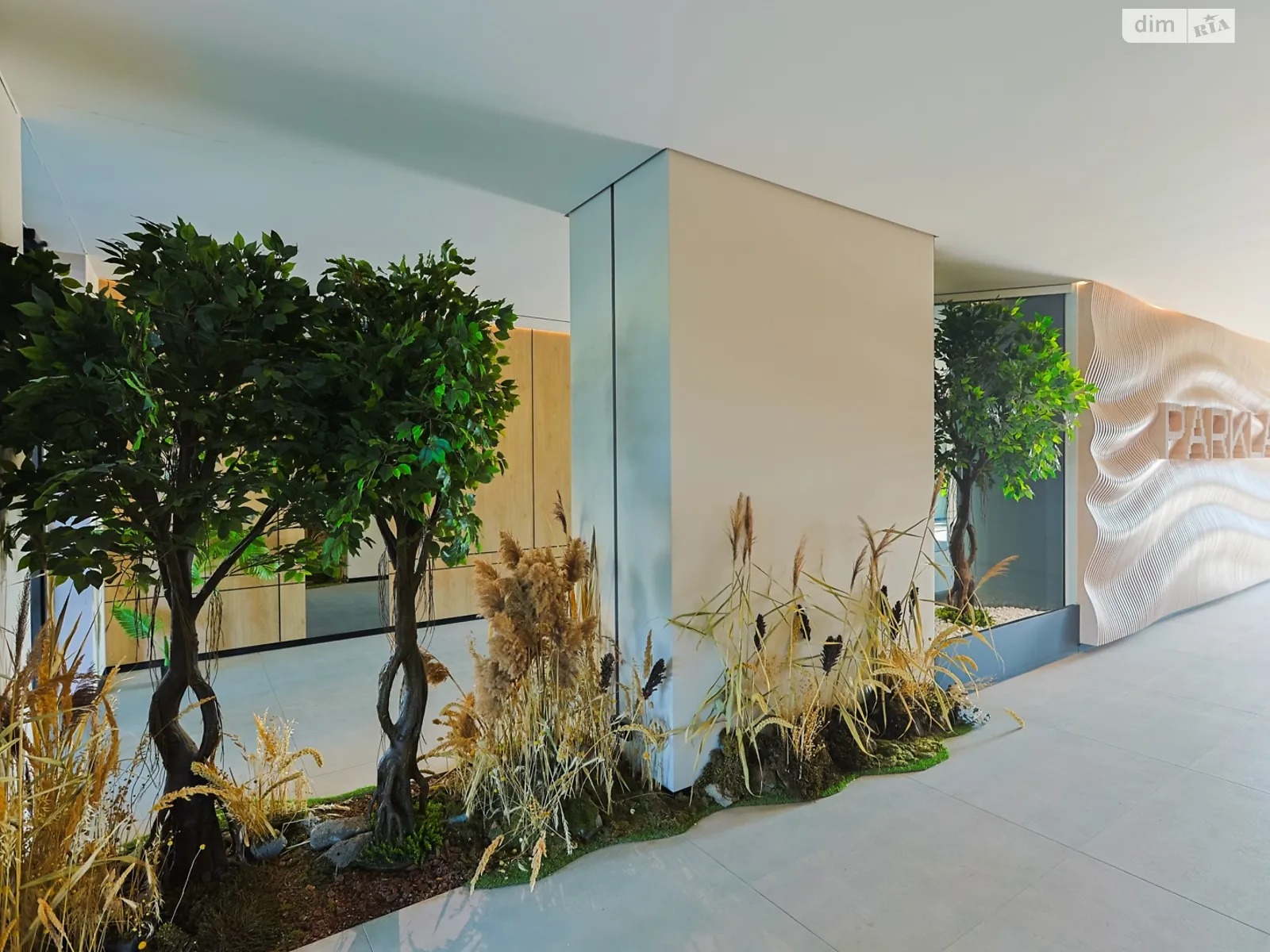 Продается 3-комнатная квартира 118 кв. м в Ужгороде, ул. Легоцкого, 80 - фото 1