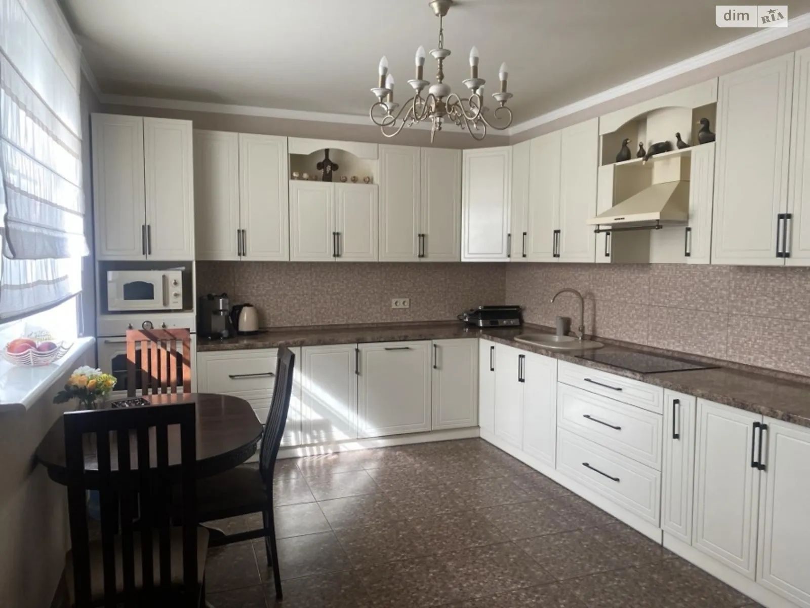 Продается дом на 2 этажа 203 кв. м с камином, цена: 195000 $ - фото 1