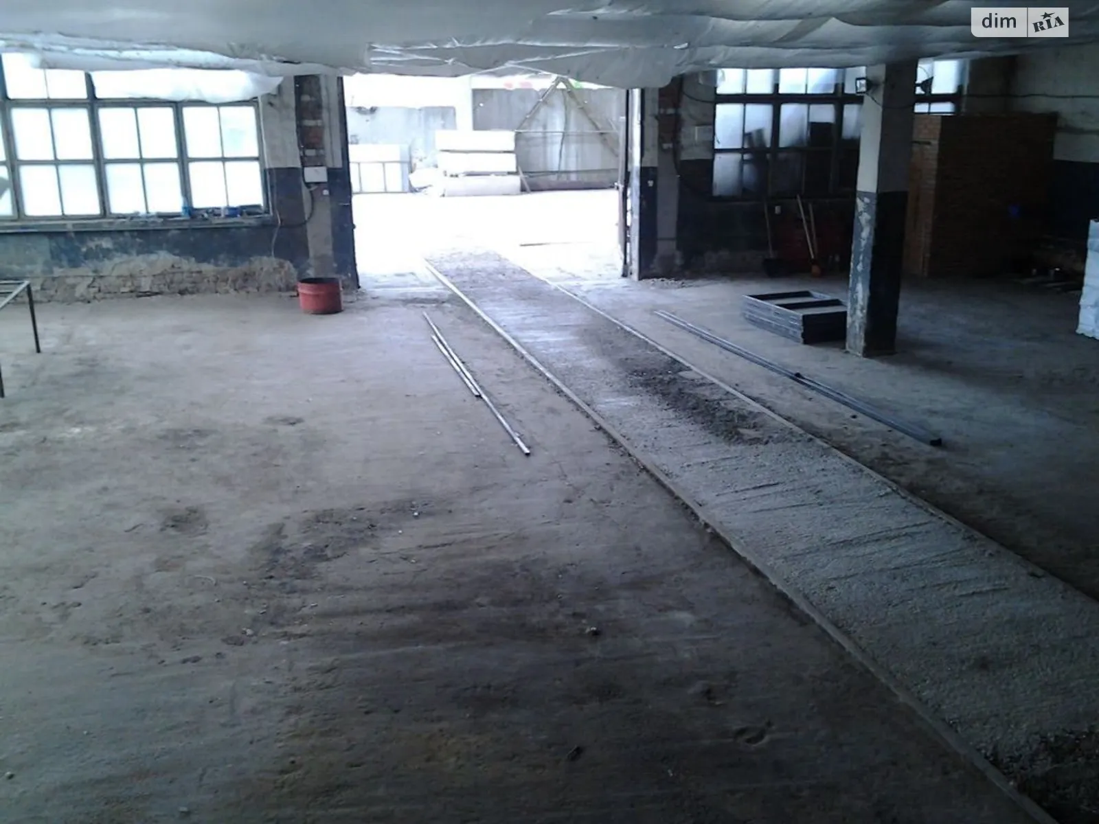 Продается объект сферы услуг 350 кв. м в 1-этажном здании, цена: 235400 € - фото 1