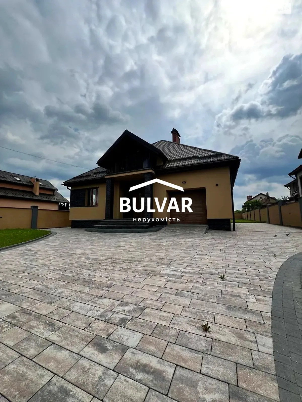 Продается дом на 9 этажа 115 кв. м с баней/сауной, цена: 145000 $ - фото 1