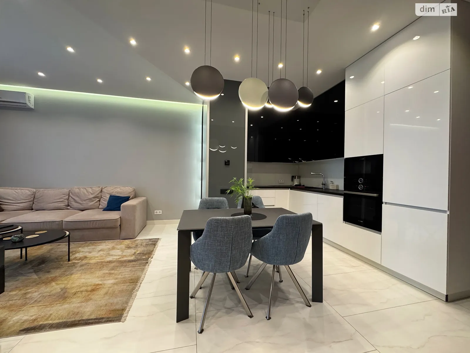 Сдается в аренду 2-комнатная квартира 85 кв. м в Киеве, ул. Андрея Верхогляда(Драгомирова), 15А - фото 1