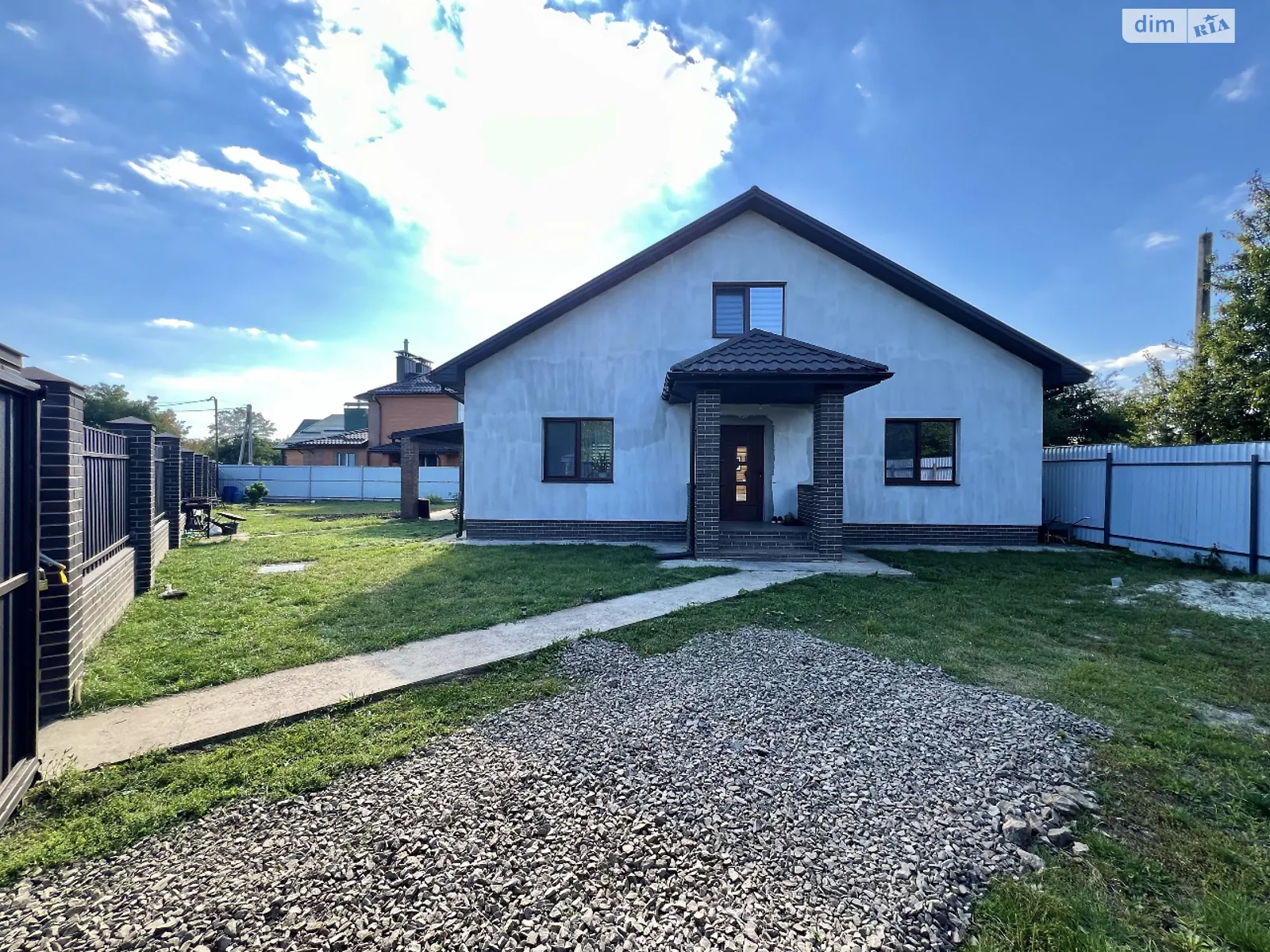 Продается дом на 2 этажа 125 кв. м с подвалом, цена: 90000 $ - фото 1