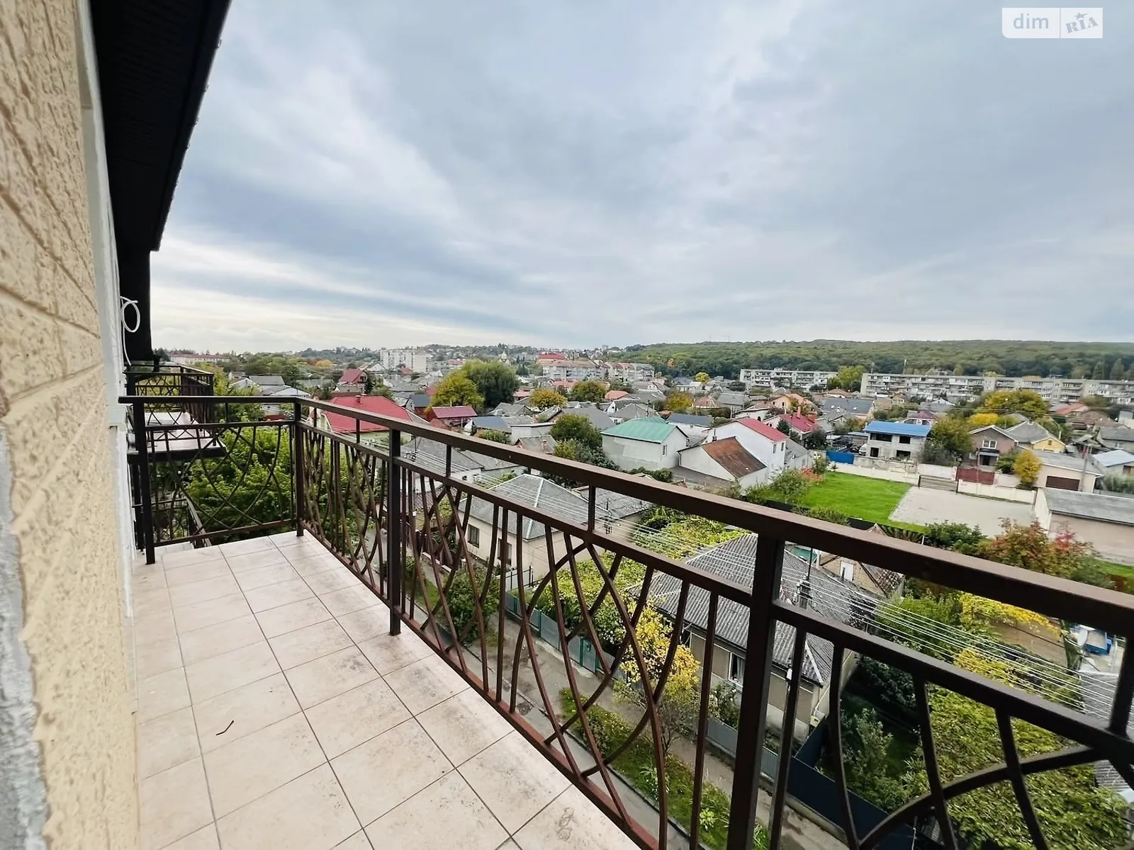 Продается 2-комнатная квартира 63 кв. м в Ужгороде, цена: 70000 $ - фото 1