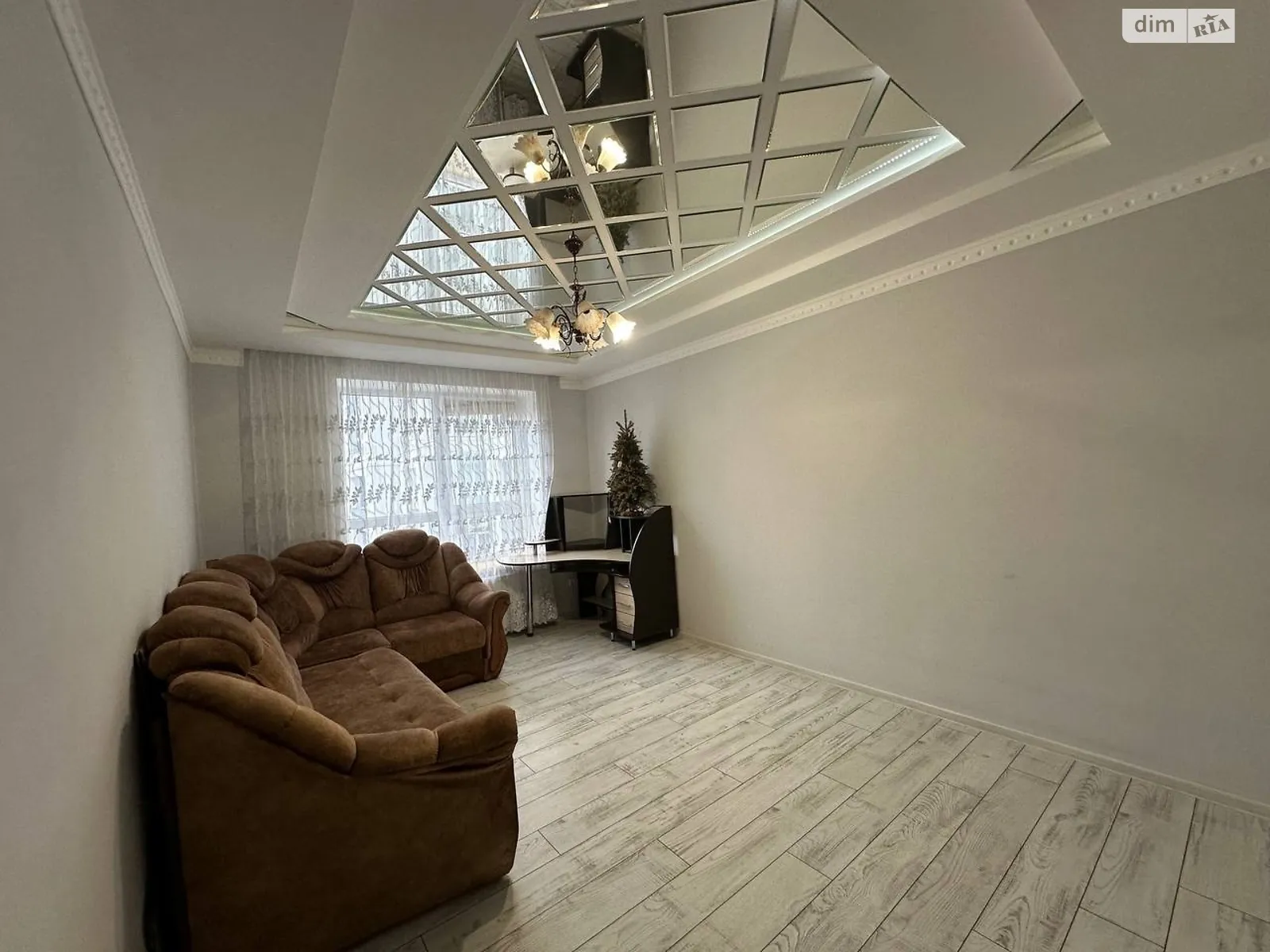 Сдается в аренду 2-комнатная квартира 65 кв. м в Криховцах, ул. Слободская - фото 1