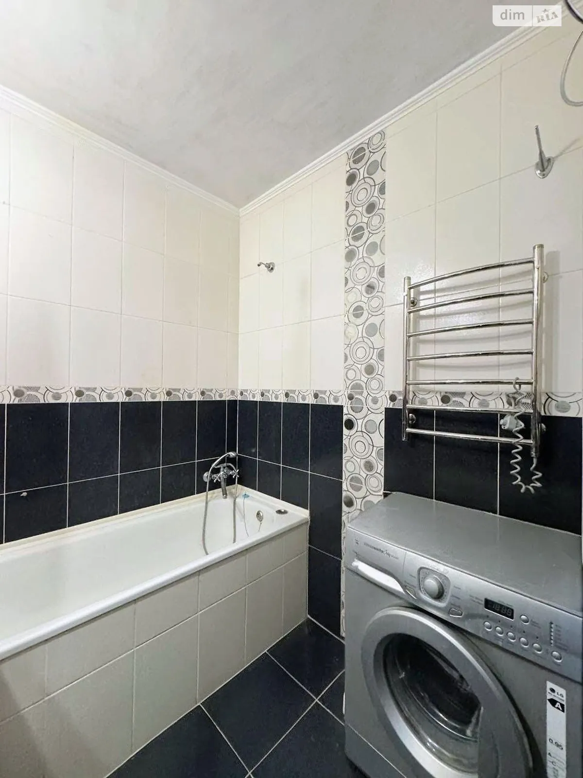 Продается 2-комнатная квартира 53.2 кв. м в Белой Церкви, ул. Черных Запорожцев(Леваневского), 75 - фото 1