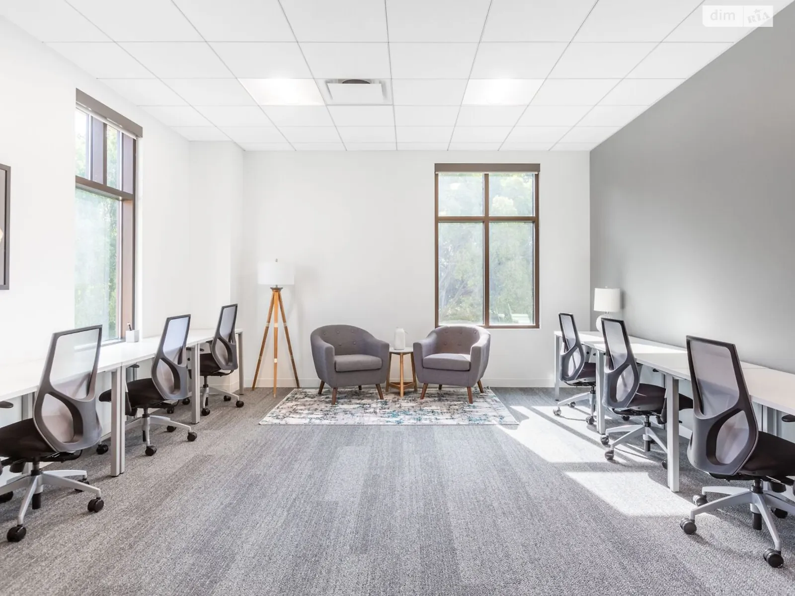 Сдается в аренду офис 20 кв. м в бизнес-центре, цена: 1058 $ - фото 1