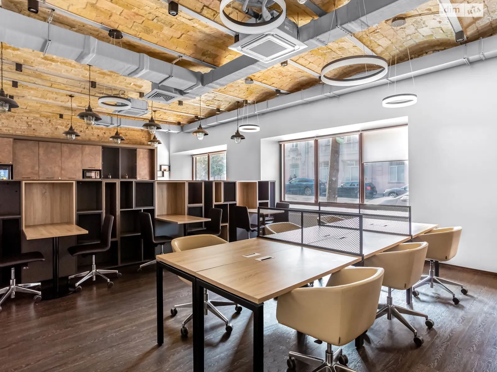 Здається в оренду офіс 10 кв. м в бізнес-центрі, цена: 215 $ - фото 1