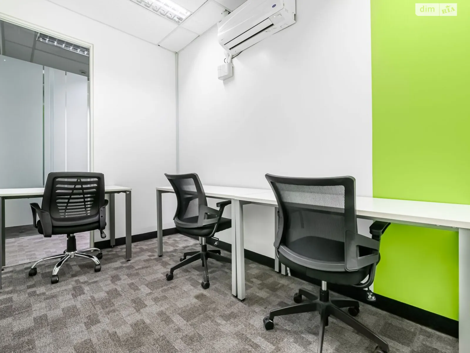 Сдается в аренду офис 100 кв. м в бизнес-центре, цена: 2279 $ - фото 1