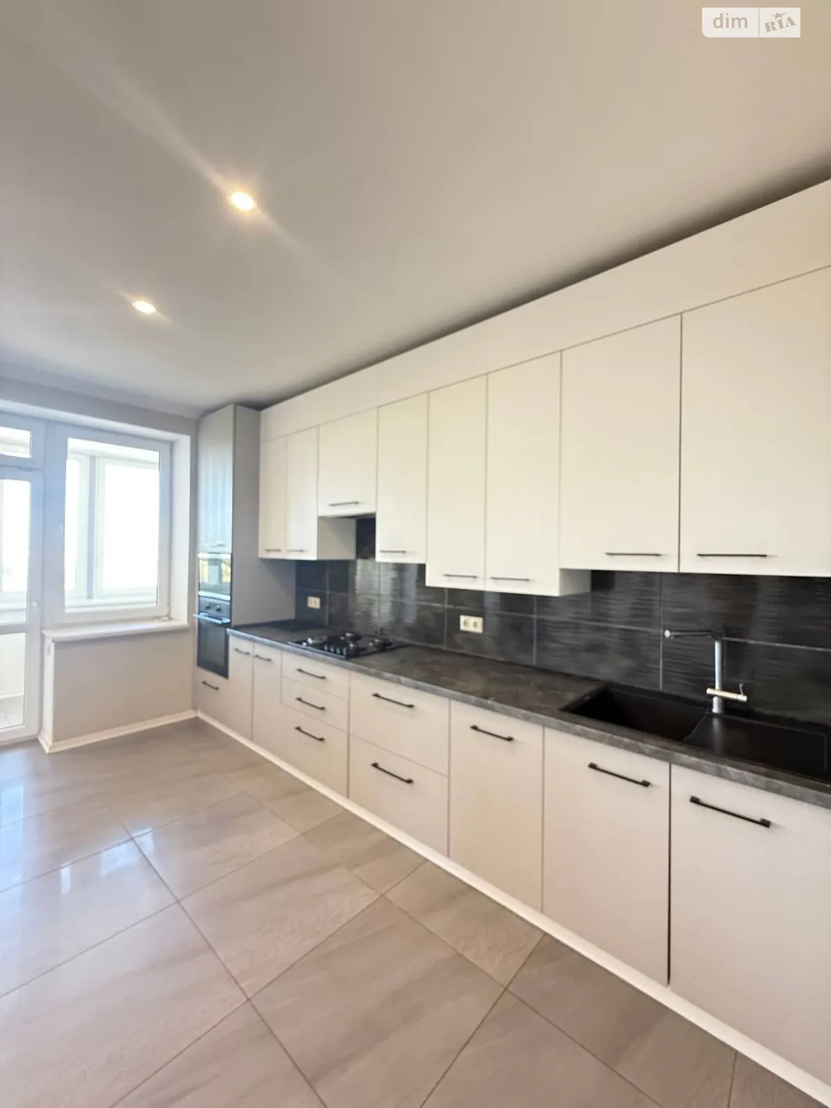 Здається в оренду 4-кімнатна квартира 165 кв. м у Львові, просп. Червоної Калини, 58 - фото 1