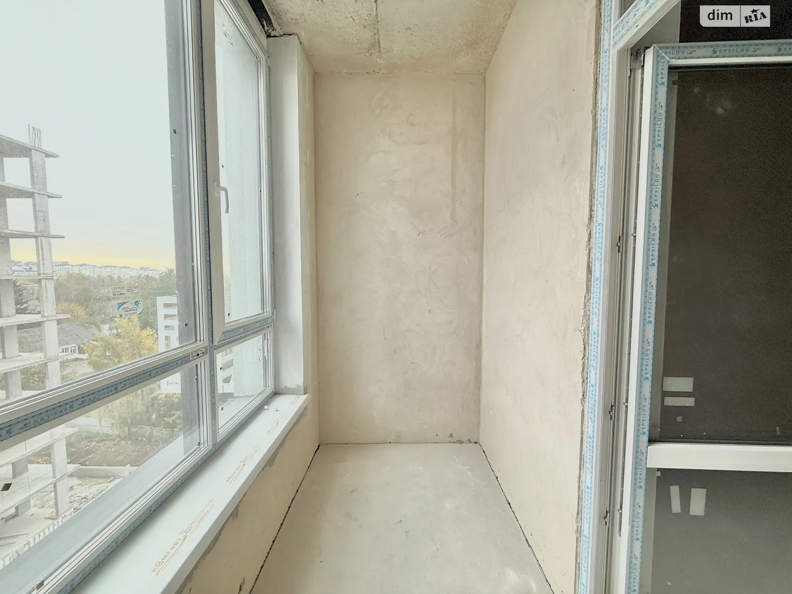 Продается 1-комнатная квартира 50.3 кв. м в Ровно, ул. Черновола Вячеслава, 82А - фото 1