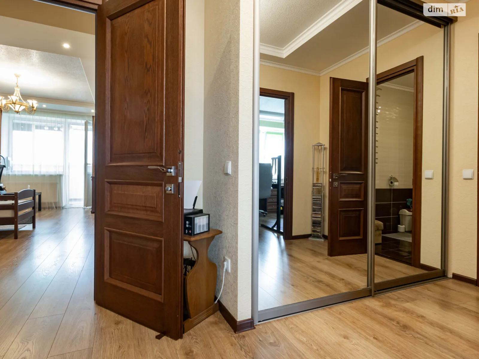 Продается 4-комнатная квартира 134.3 кв. м в Ровно, ул. Буковинская, 3 - фото 1