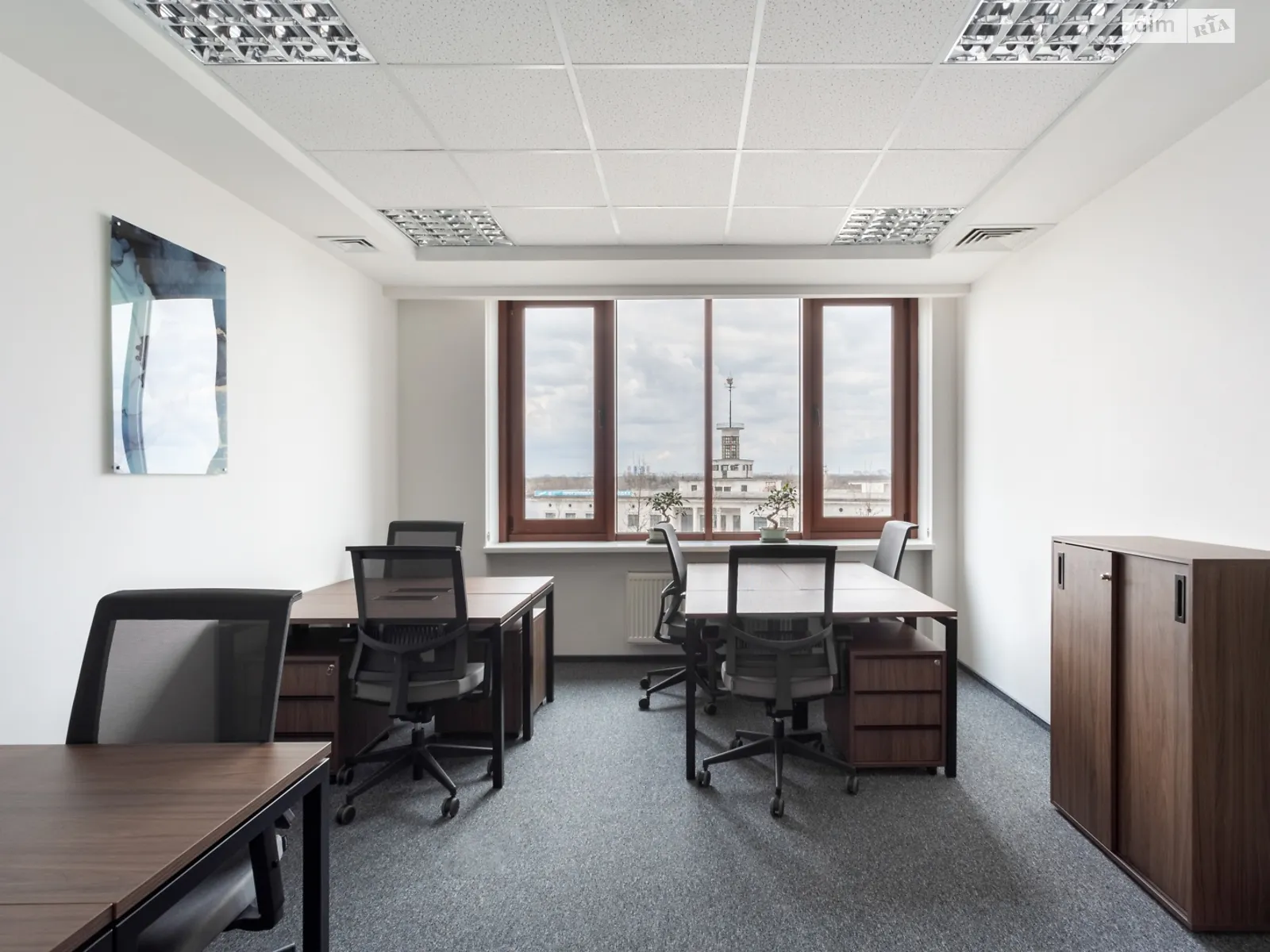 Здається в оренду офіс 30 кв. м в бізнес-центрі, цена: 1416 $ - фото 1