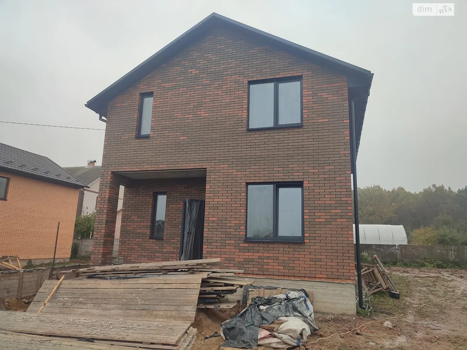 Продается дом на 2 этажа 120 кв. м с гаражом, цена: 85000 $ - фото 1