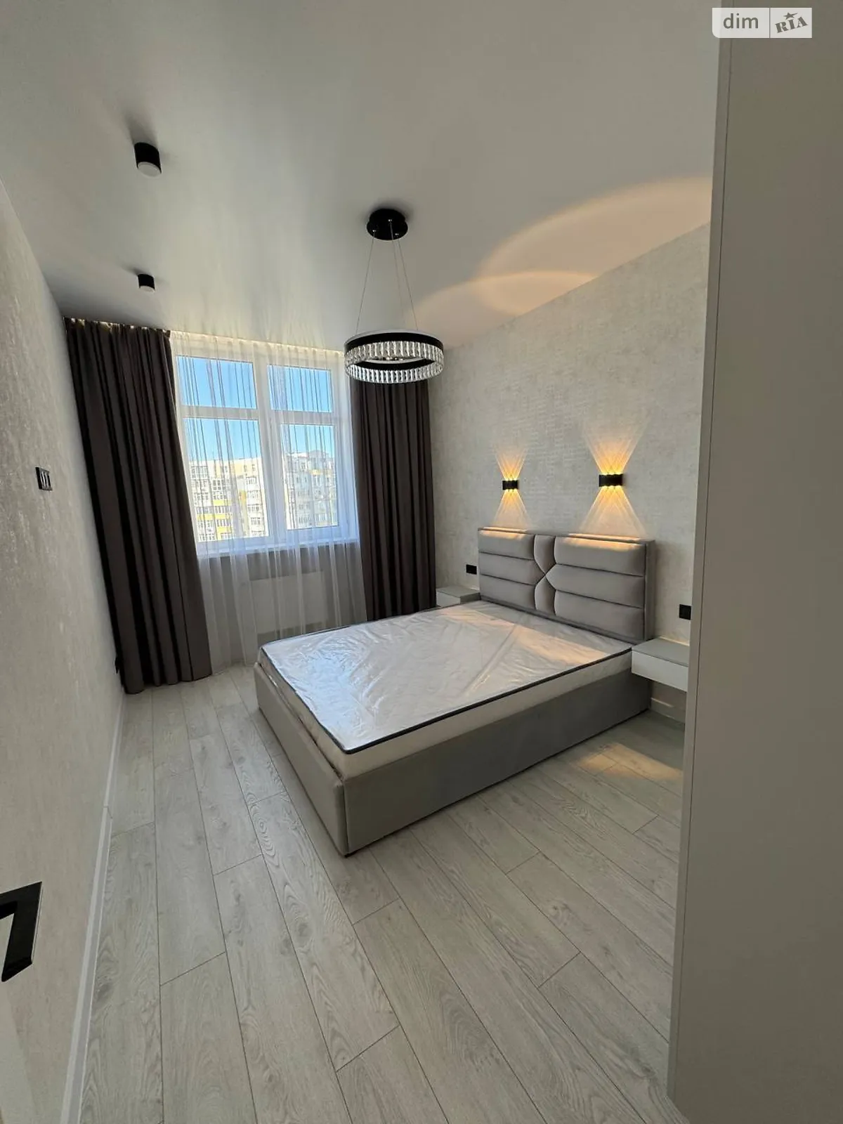 Продается 1-комнатная квартира 42.5 кв. м в Одессе, ул. Краснова, 1А - фото 1