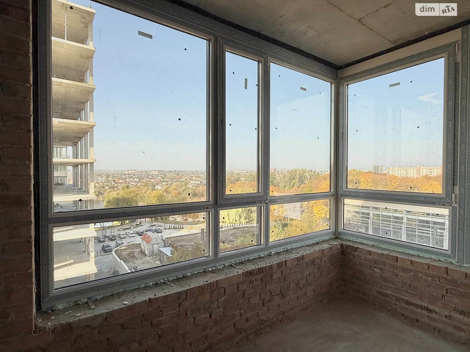 Продается 2-комнатная квартира 68.3 кв. м в Ровно, ул. Черновола Вячеслава, 82А - фото 1