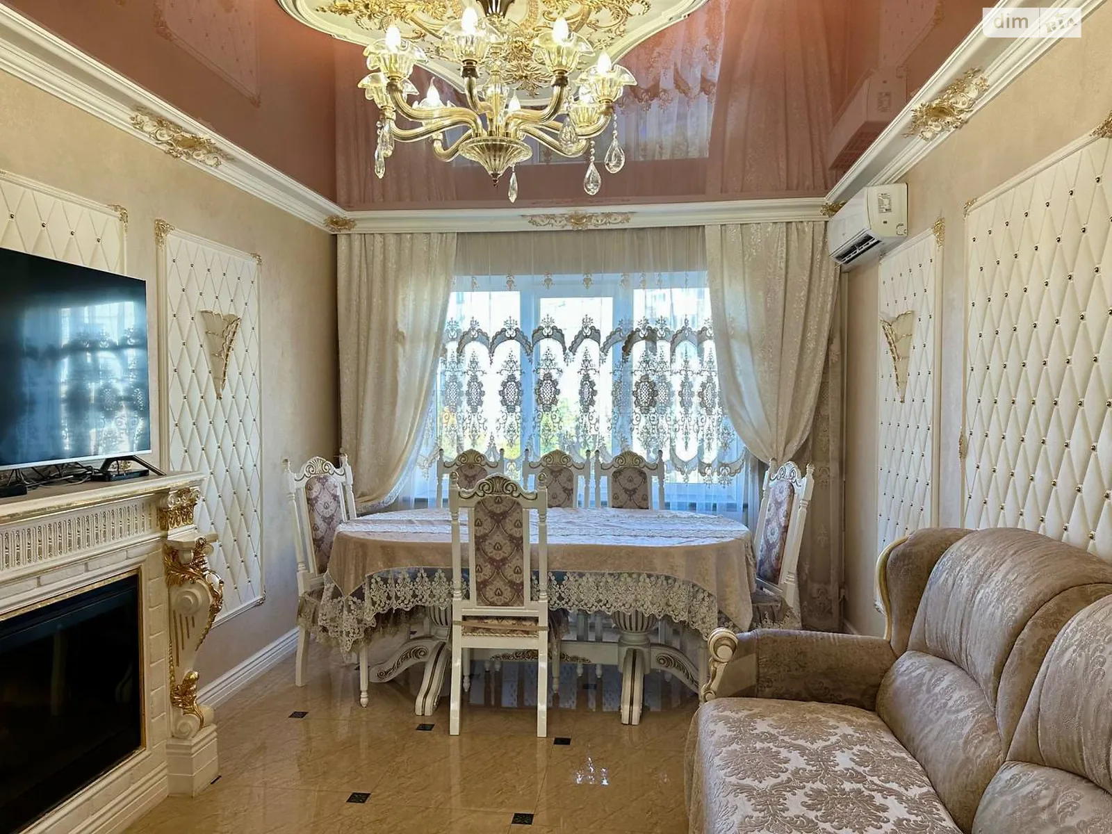 Продается 3-комнатная квартира 66.7 кв. м в Ровно, ул. Шухевича Романа, 2 - фото 1