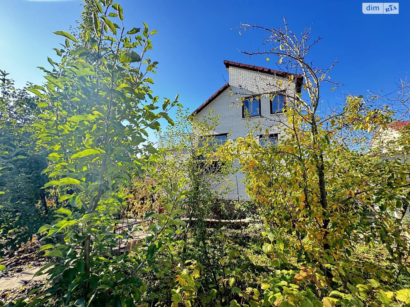 Продается дом на 2 этажа 112 кв. м с подвалом, цена: 51500 $ - фото 1