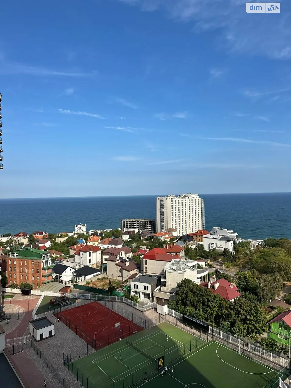 Продается 1-комнатная квартира 42 кв. м в Одессе, ул. Валерия Самофалова, 16А/6 - фото 1