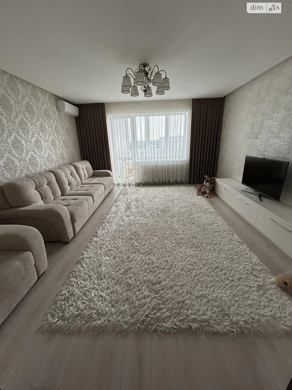 Продается 3-комнатная квартира 107 кв. м в Днепре, ул. Дарницкая, 19 - фото 1