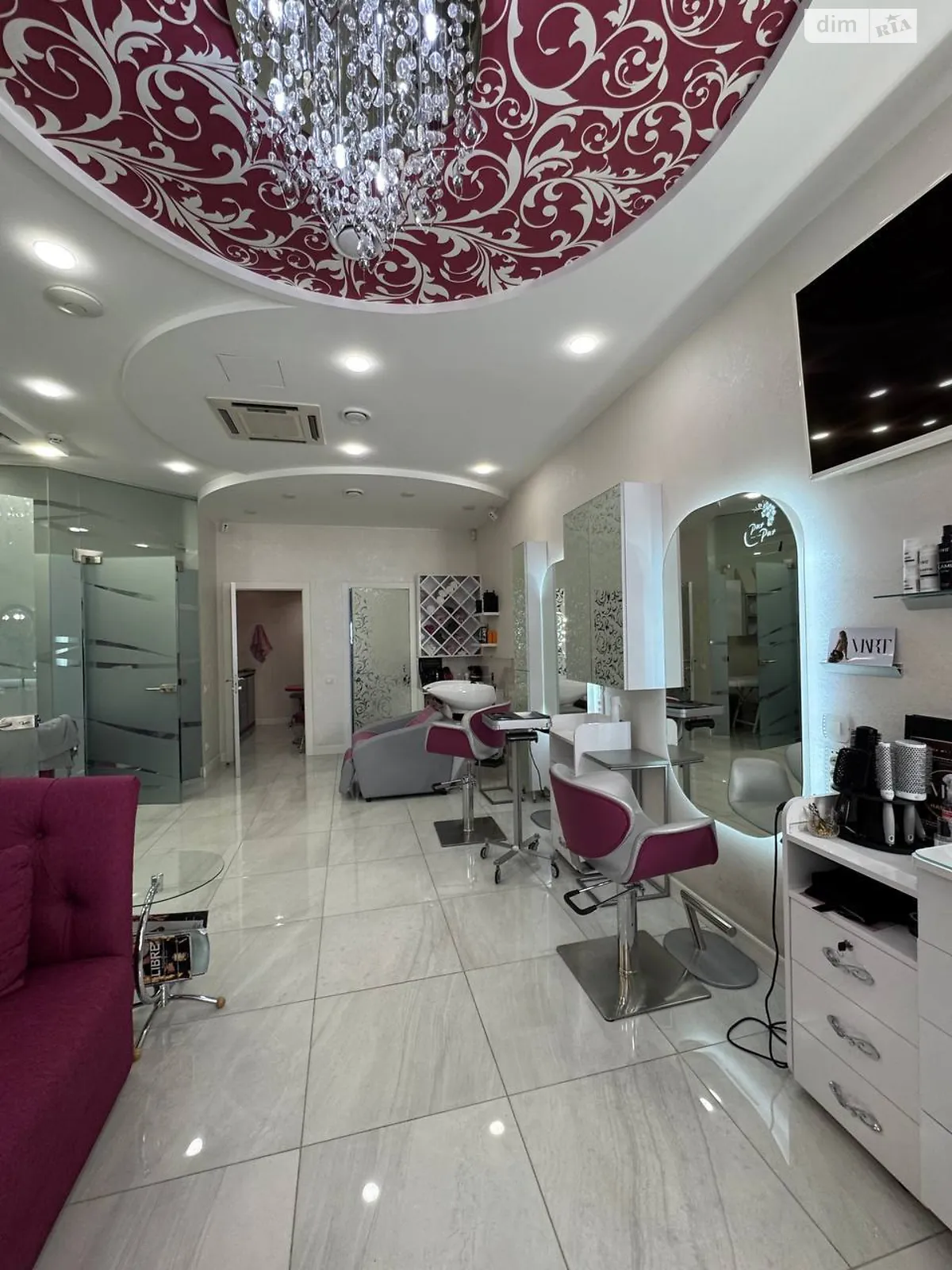 Продается помещения свободного назначения 59.9 кв. м в 4-этажном здании, цена: 149999 $ - фото 1