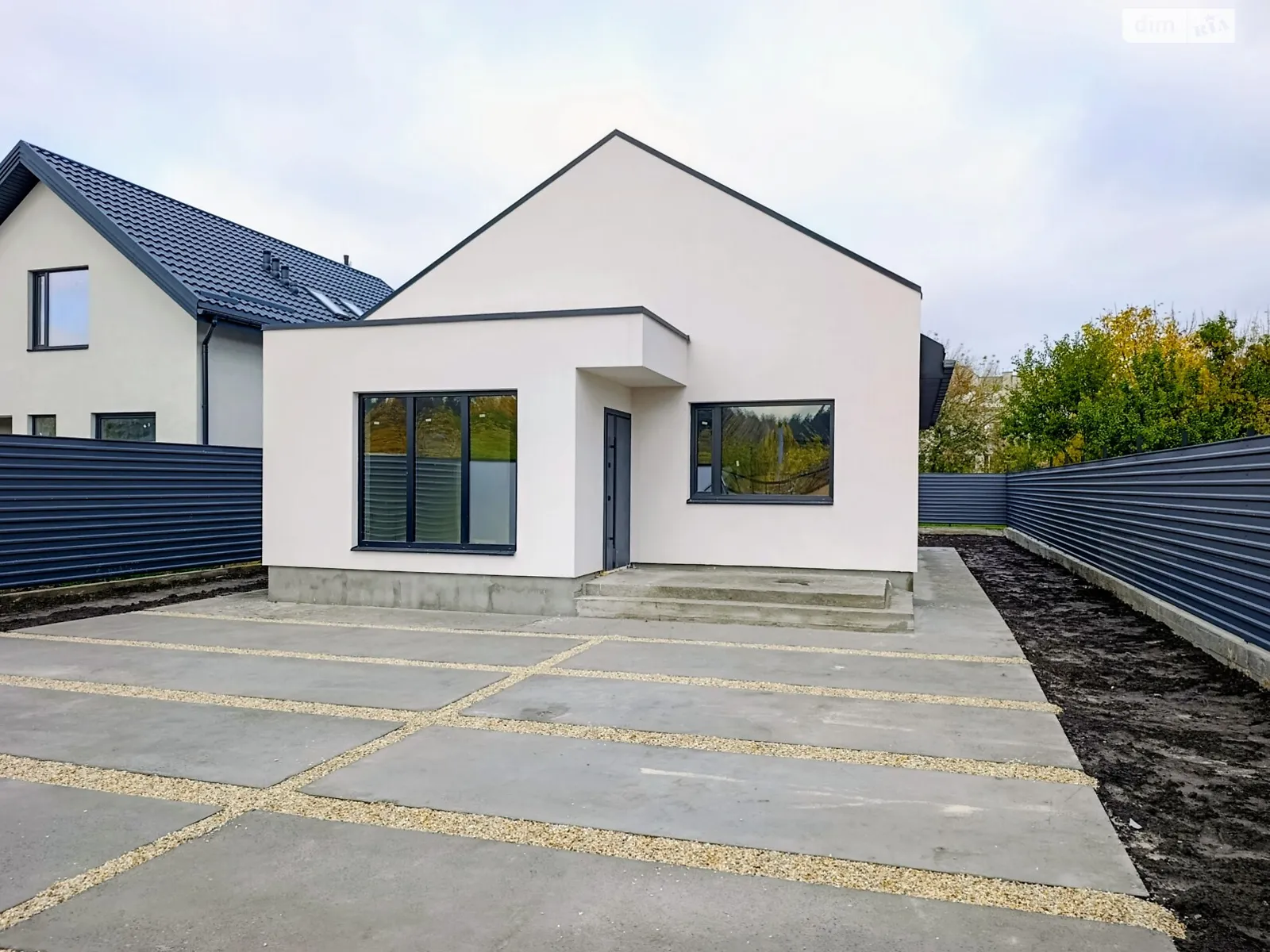 Продается одноэтажный дом 93 кв. м с террасой, цена: 123000 $ - фото 1