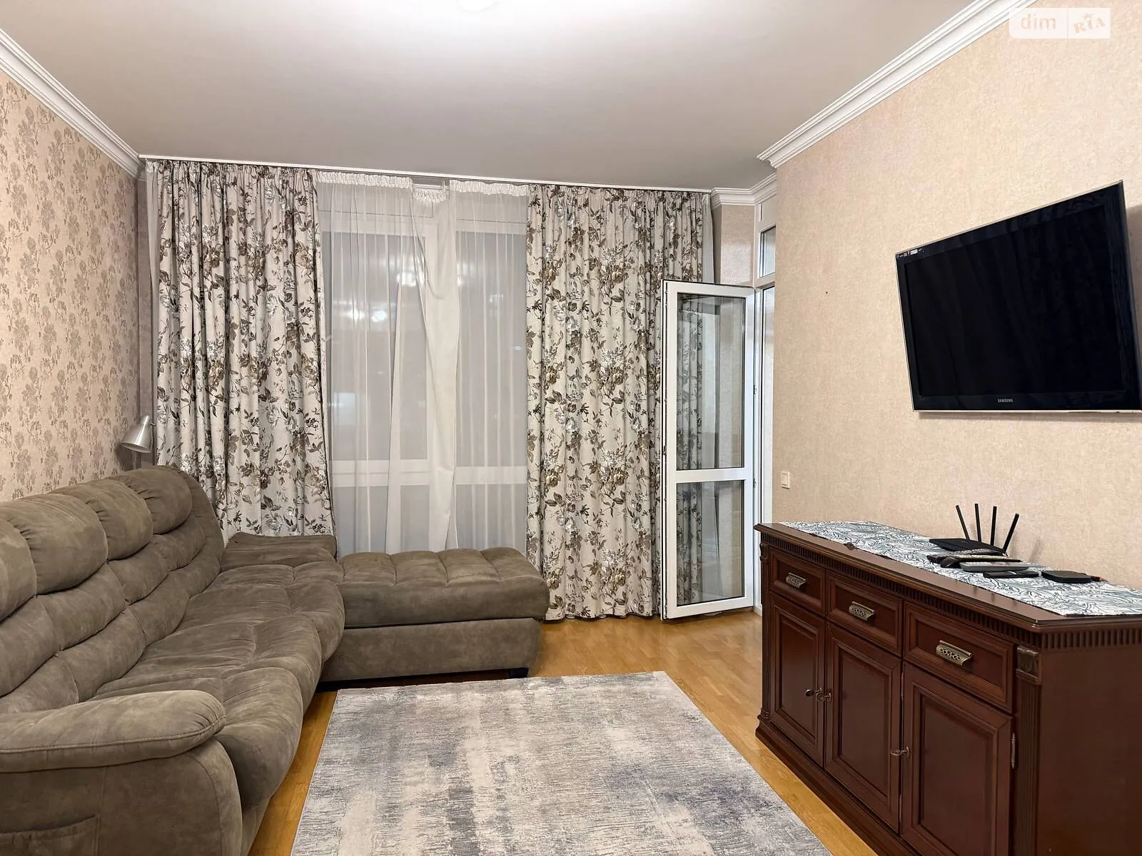 Сдается в аренду 1-комнатная квартира 52.2 кв. м в Киеве, ул. Златоустовская, 34 - фото 1