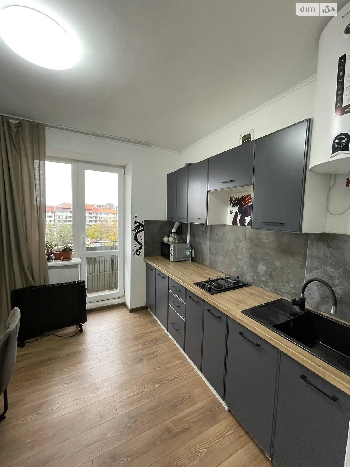 Сдается в аренду 1-комнатная квартира 39 кв. м в Ужгороде, цена: 350 $ - фото 1