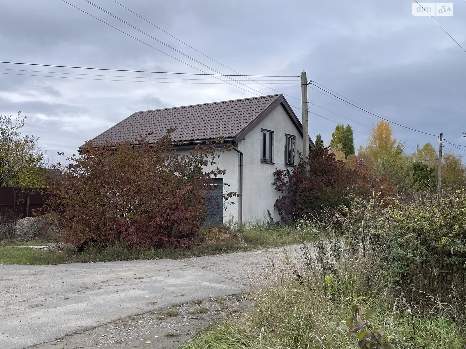 Продается дом на 2 этажа 98 кв. м с бассейном, цена: 37500 $ - фото 1