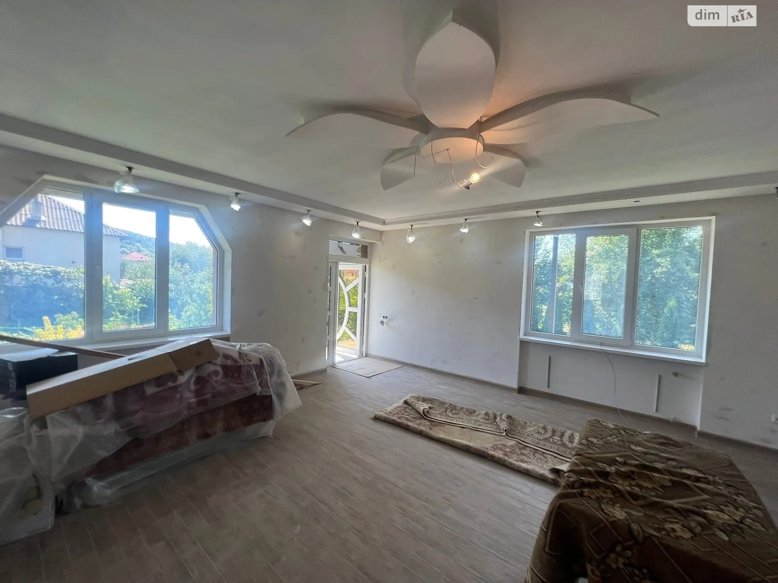 Продається будинок 2 поверховий 208.1 кв. м з каміном, цена: 115000 € - фото 1