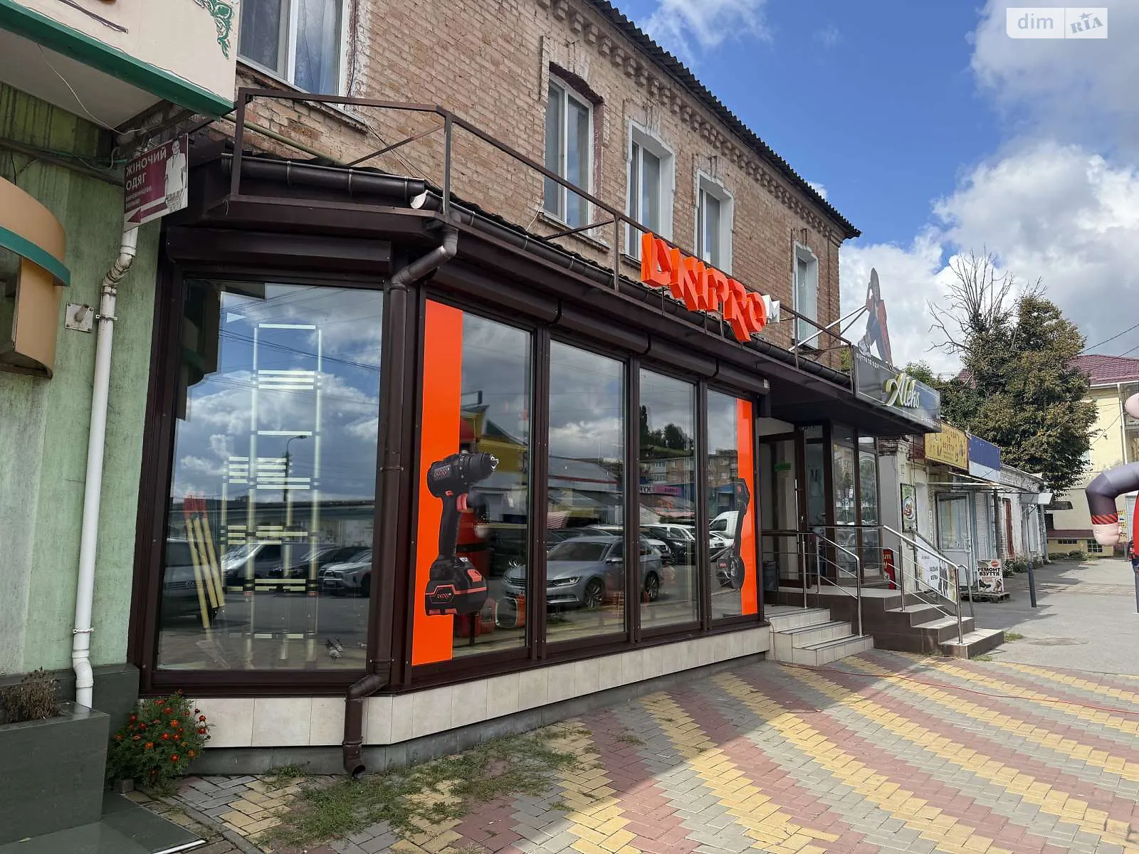 Сдается в аренду офис 62 кв. м в бизнес-центре, цена: 32400 грн - фото 1