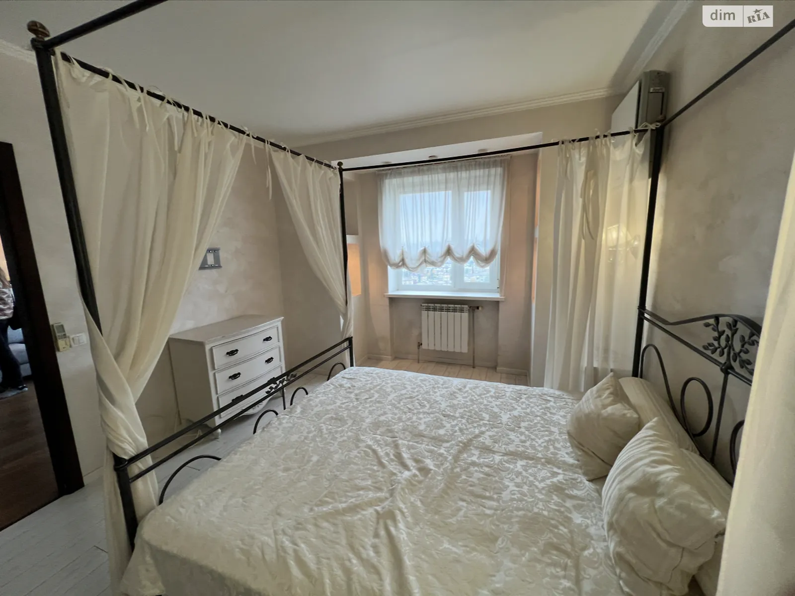 Продается 2-комнатная квартира 80 кв. м в Киеве, бул. Верховного Совета, 14Б - фото 1