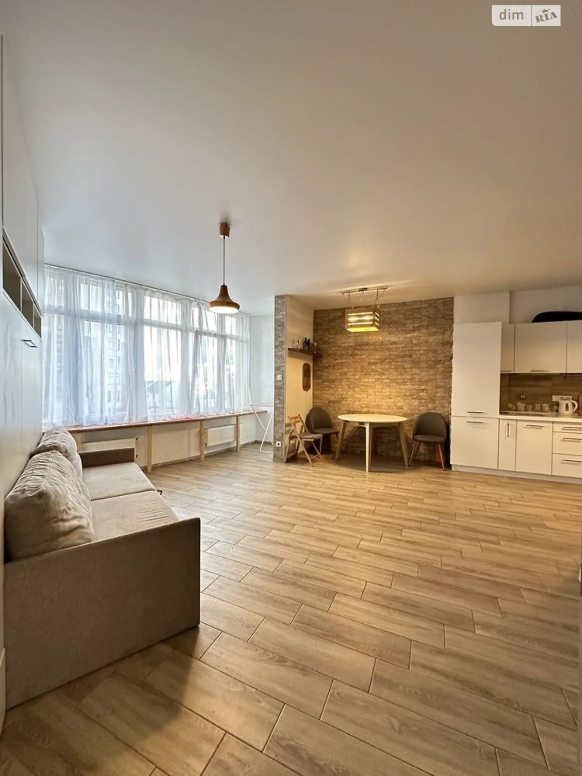 Продается 1-комнатная квартира 44 кв. м в Одессе, ул. Валерия Самофалова, 16А/5 - фото 1