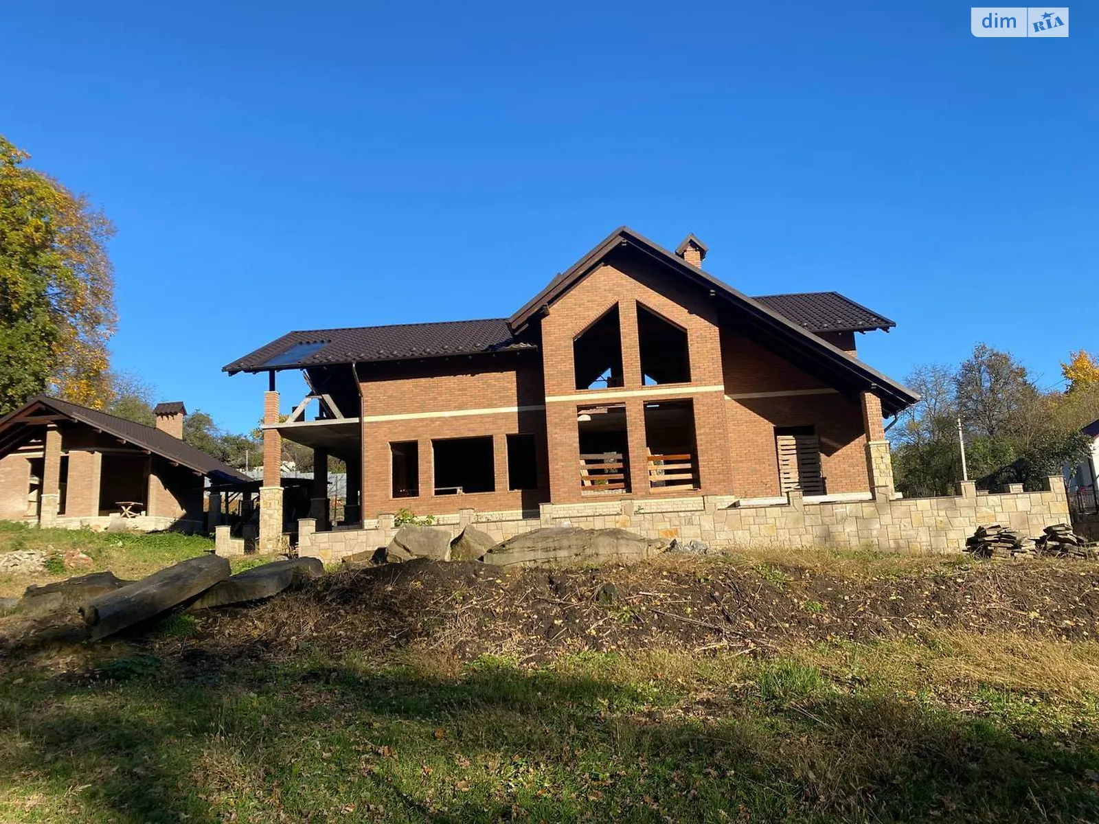 Продается дом на 2 этажа 270 кв. м с подвалом, цена: 233000 $ - фото 1