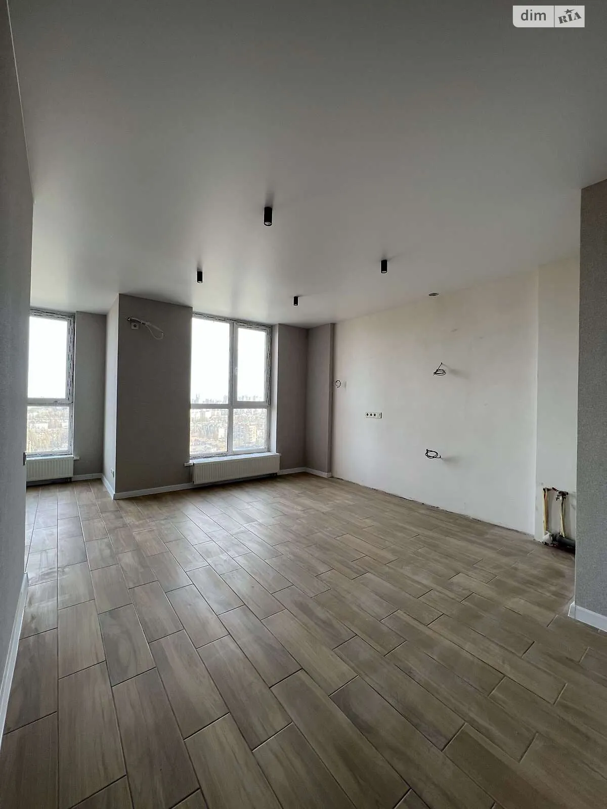 Продається 1-кімнатна квартира 40 кв. м у Києві, вул. Польова, 73 - фото 1