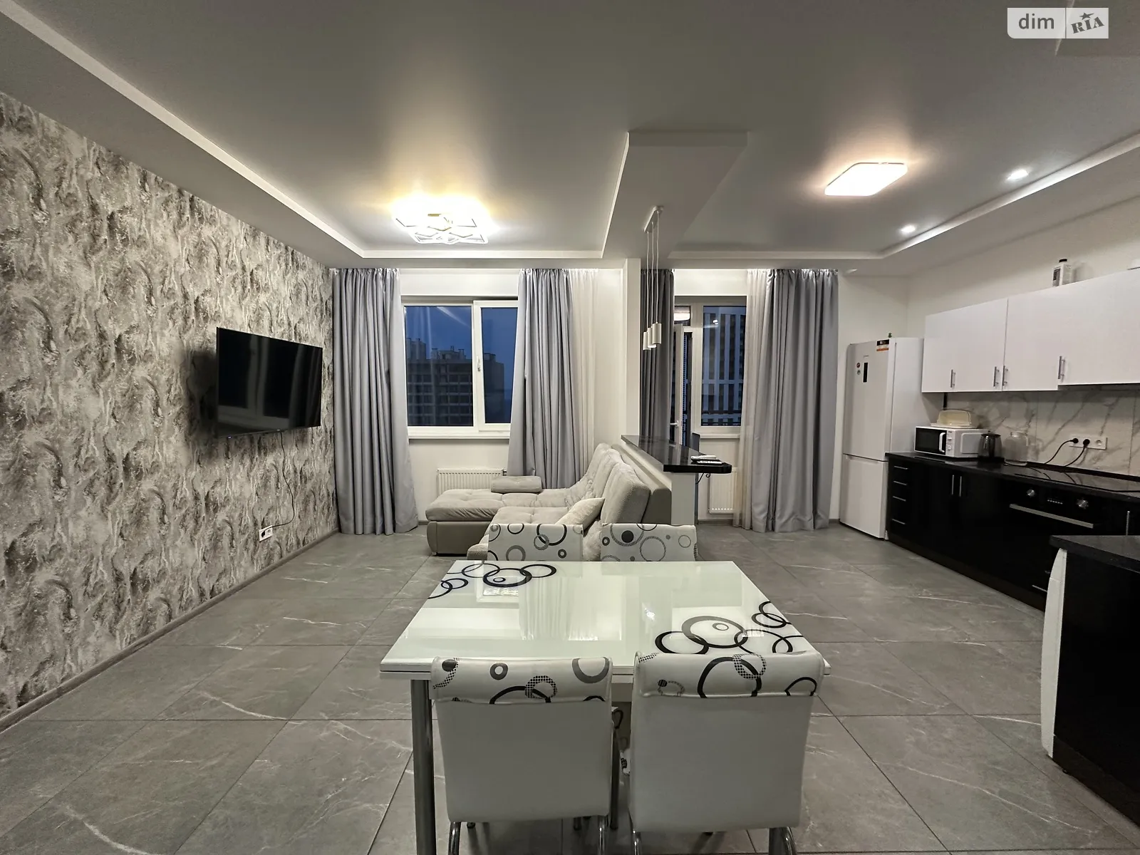 Продається 1-кімнатна квартира 66 кв. м у Одесі, вул. Генуезька, 3Г - фото 1