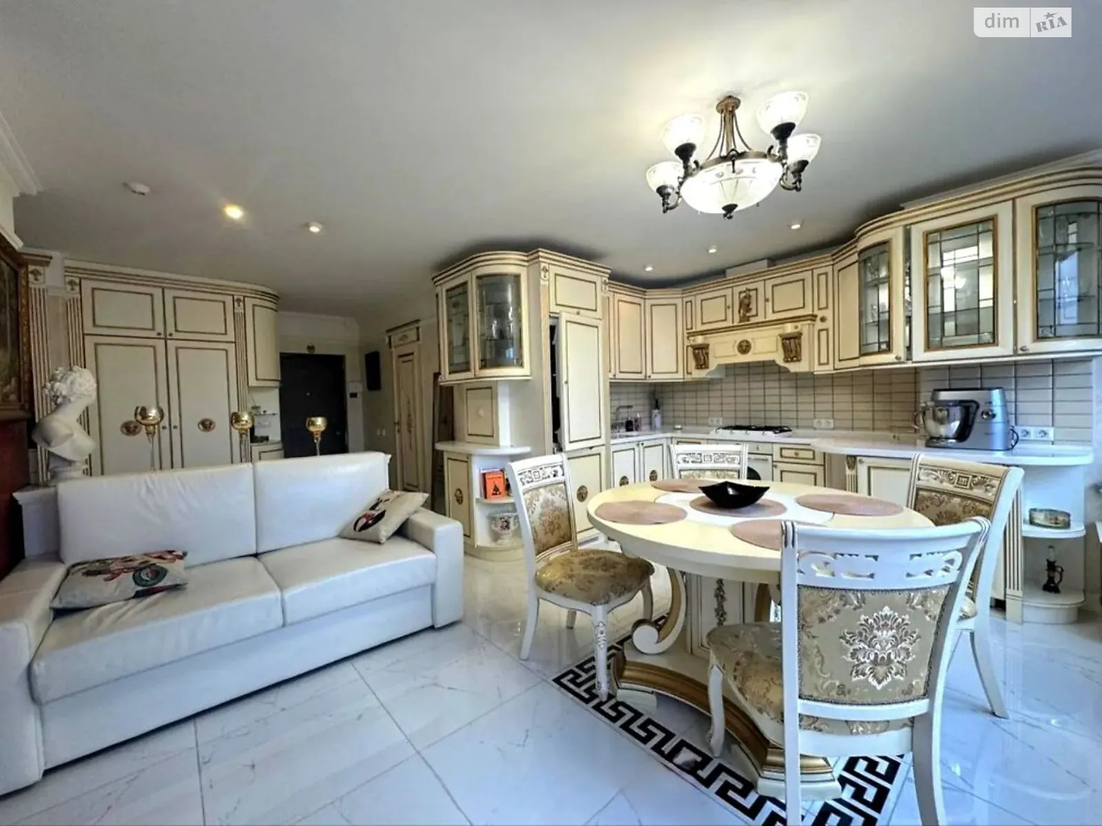 Продается 1-комнатная квартира 50 кв. м в Харькове, ул. Сухумская, 24 - фото 1