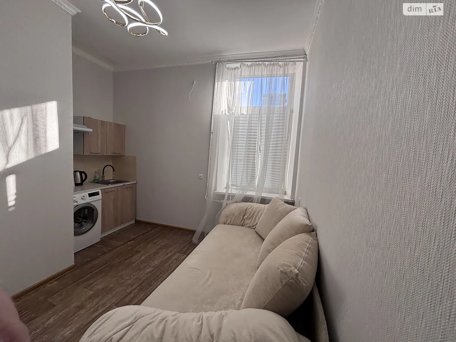 Продается 1-комнатная квартира 15 кв. м в Одессе, ул. Базарная - фото 1