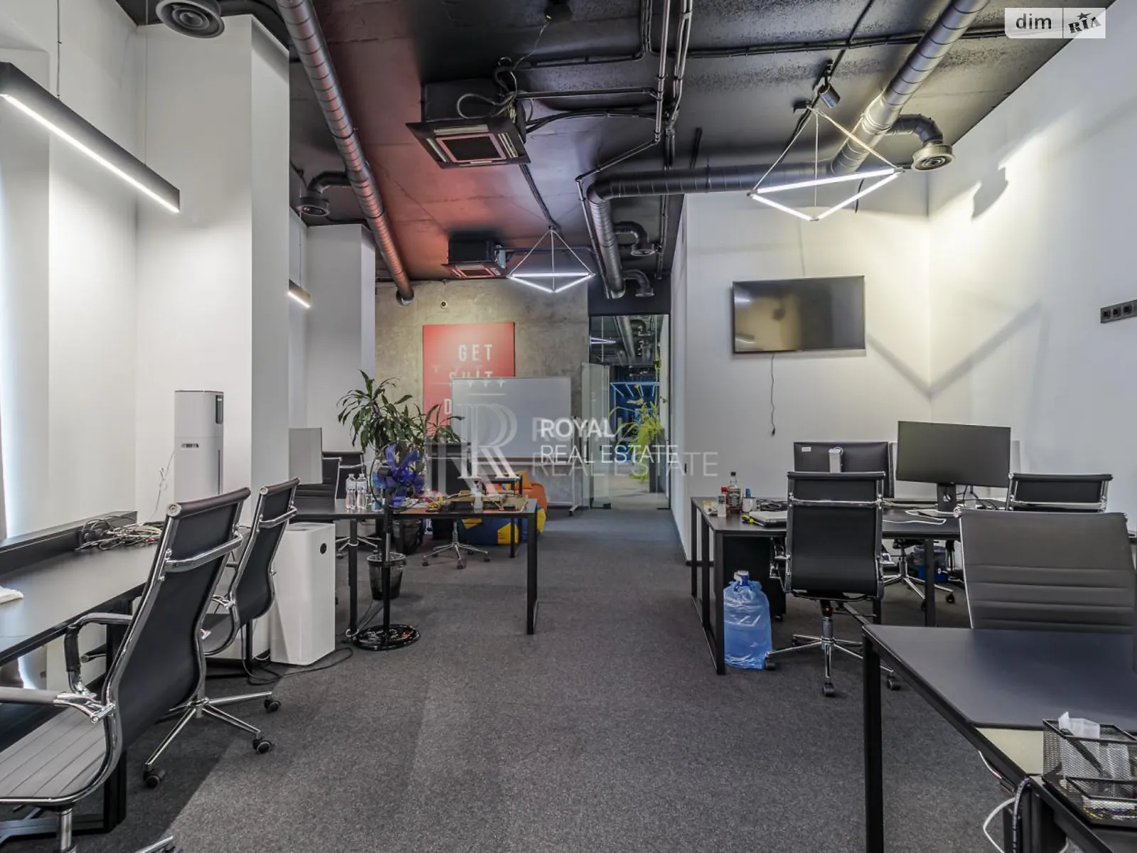 Сдается в аренду офис 680.4 кв. м в бизнес-центре, цена: 20400 $ - фото 1