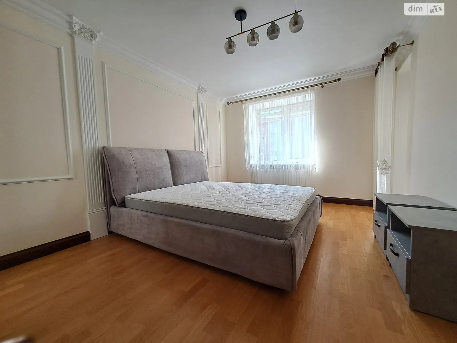 3-комнатная квартира 93 кв. м в Тернополе, ул. Лозовецкая, 8 - фото 1