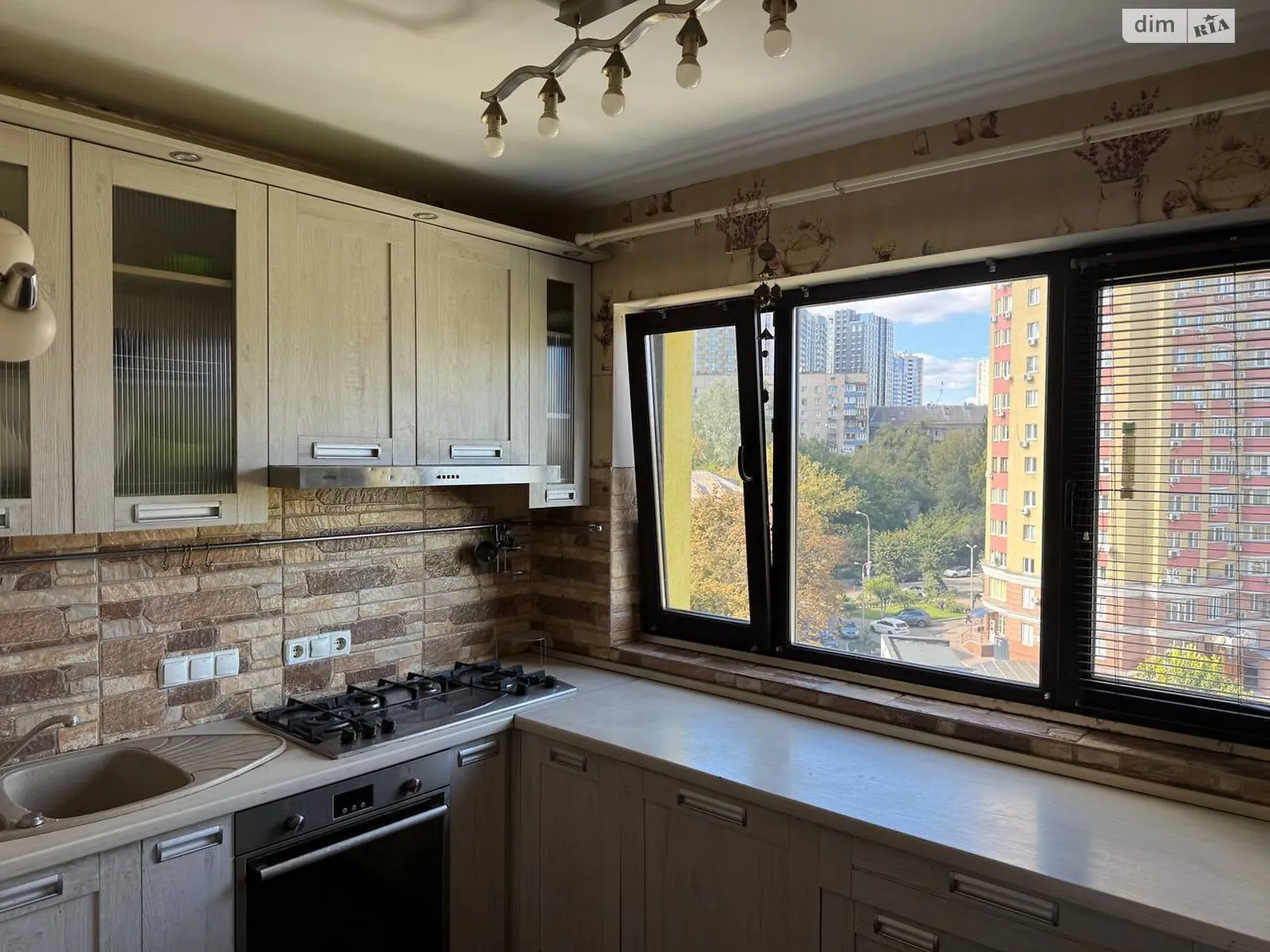 Продается 2-комнатная квартира 61.2 кв. м в Киеве, ул. Голосеевская, 16 - фото 1