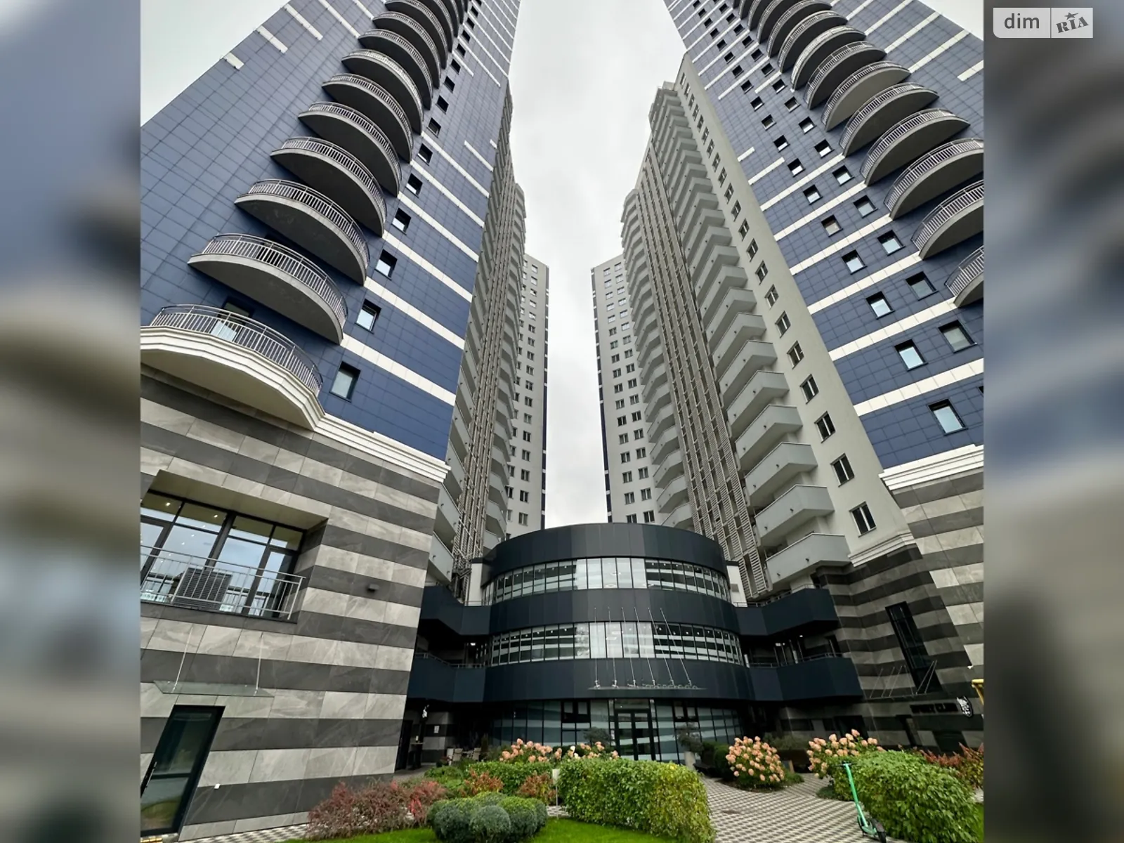 Продается 3-комнатная квартира 107.5 кв. м в Киеве, пер. Лабораторный, 7 - фото 1