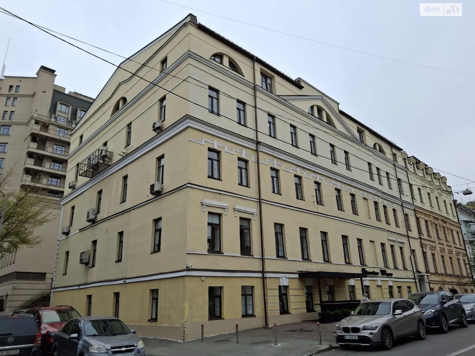 Сдается в аренду офис 431.2 кв. м в бизнес-центре, цена: 196196 грн - фото 1