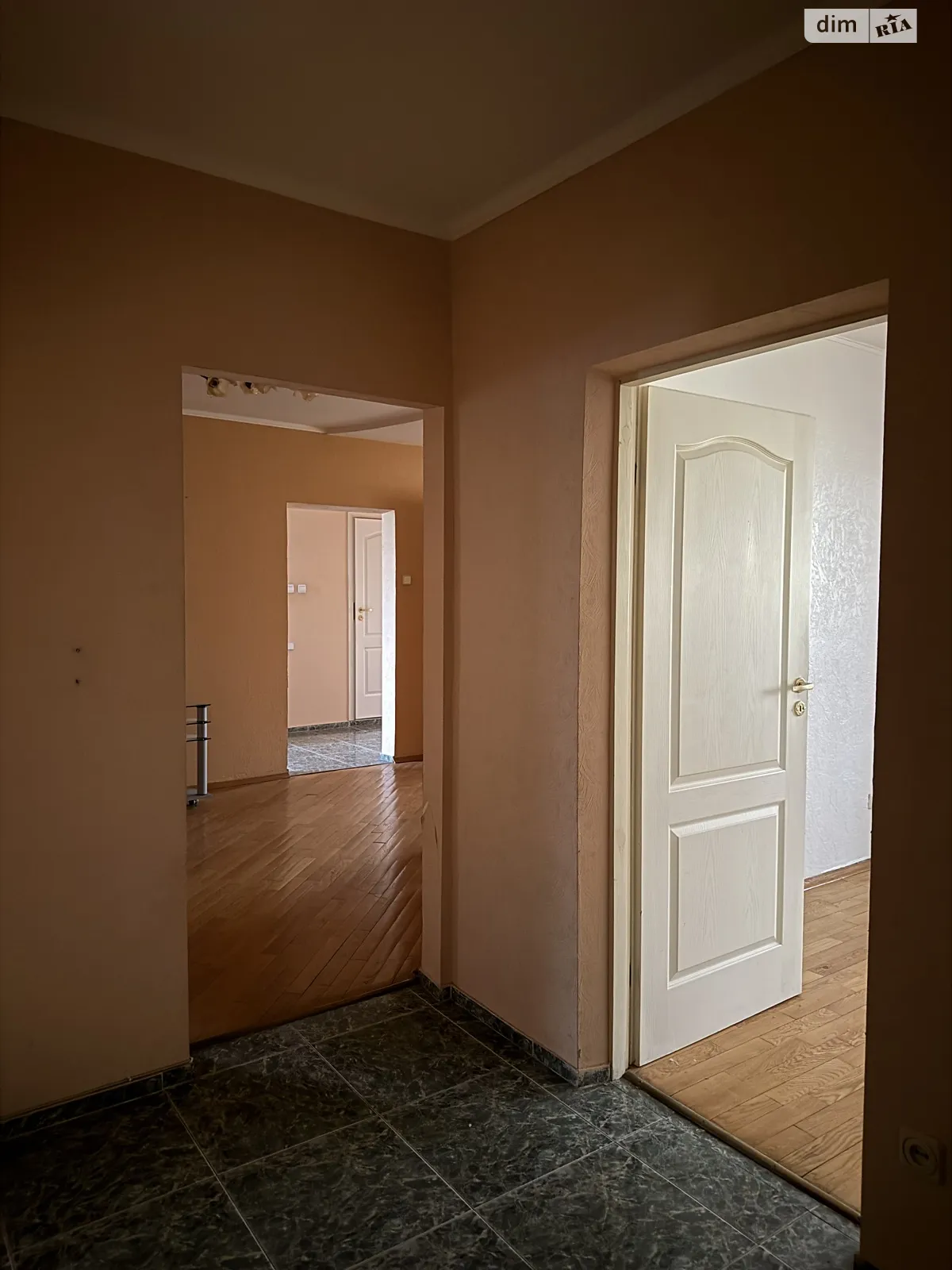 Продается 4-комнатная квартира 97 кв. м в Киеве, бул. Владимира Высоцкого, 5 - фото 1