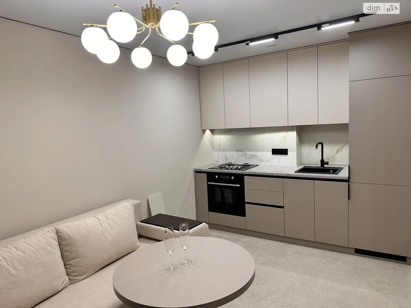 2-кімнатна квартира 56 кв. м у Тернополі, цена: 77000 $ - фото 1