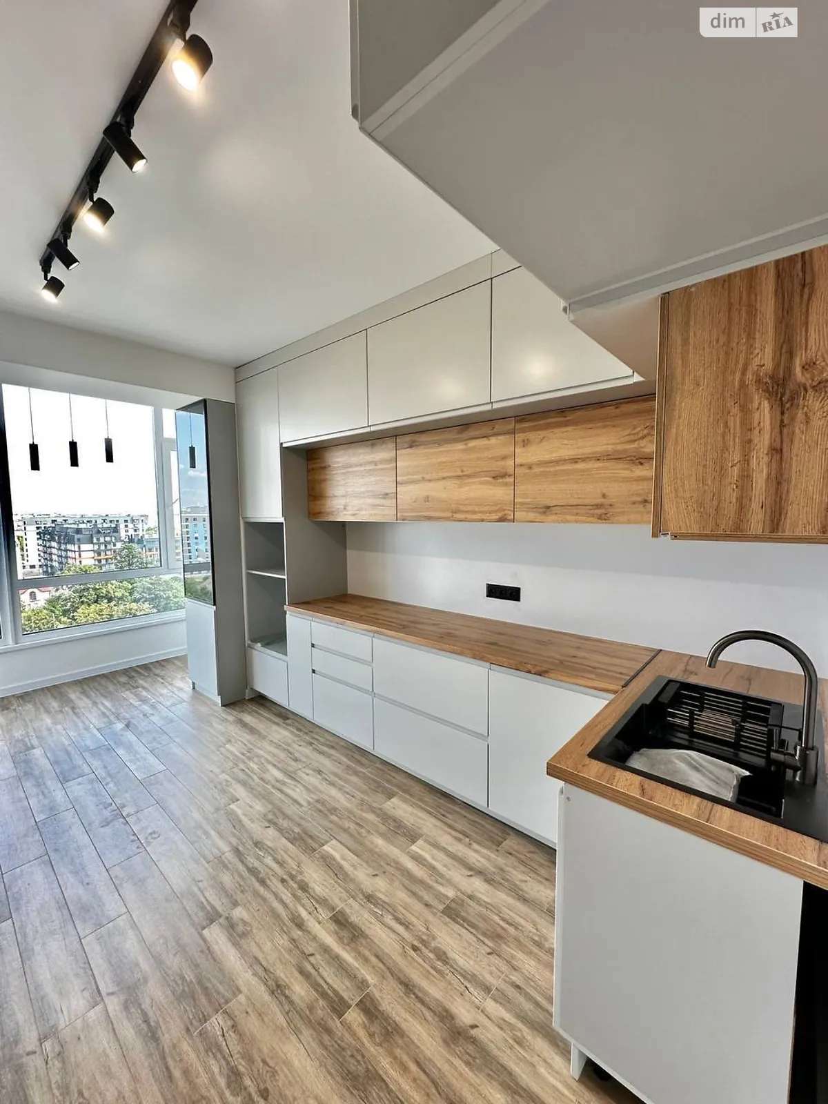 Продается 1-комнатная квартира 41 кв. м в Ивано-Франковске, ул. Вячеслава Черновола, 123 - фото 1