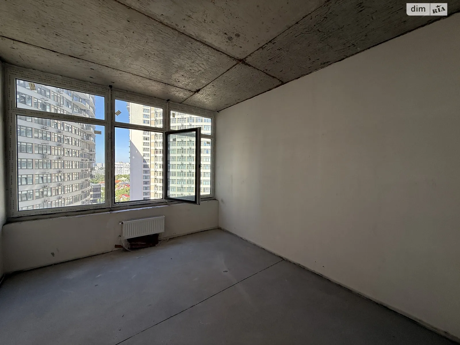 Продается 1-комнатная квартира 48 кв. м в Одессе, ул. Валерия Самофалова, 16А/6 - фото 1