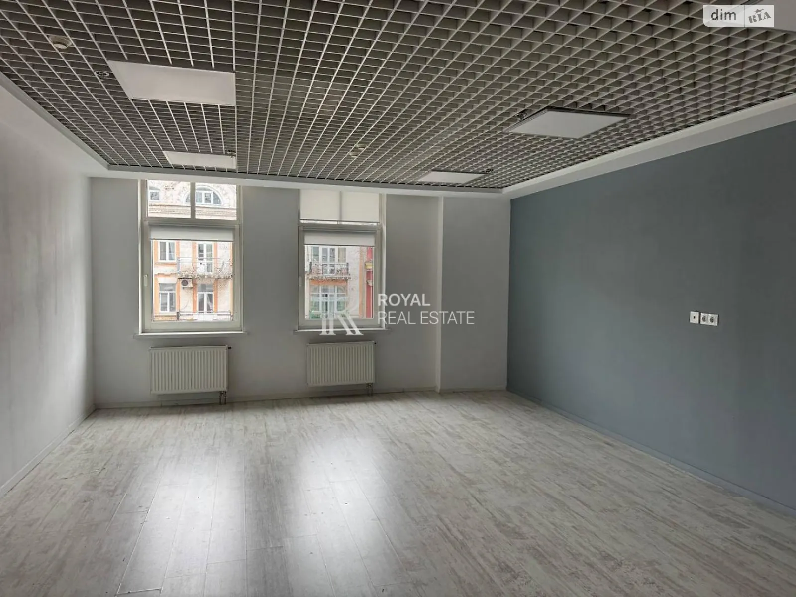 Сдается в аренду офис 740 кв. м в бизнес-центре, цена: 18650 $ - фото 1