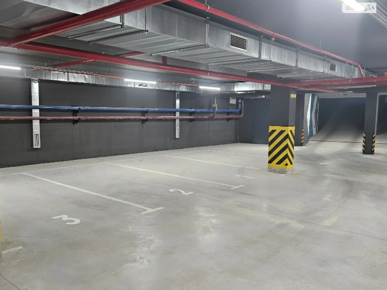 Сдается в аренду подземный паркинг под легковое авто на 15 кв. м, цена: 3000 грн - фото 1