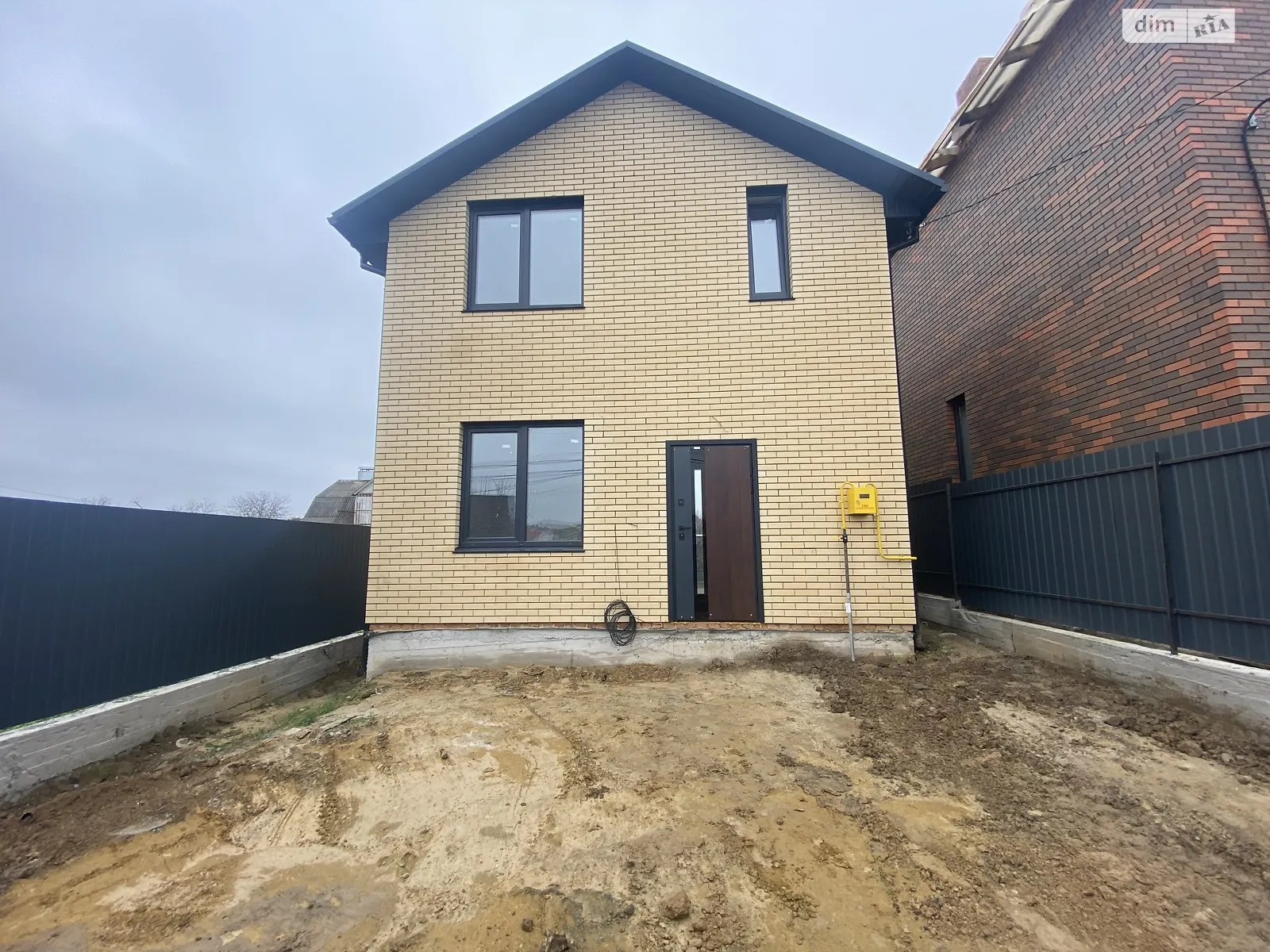 Продается дом на 2 этажа 105 кв. м с мебелью, цена: 88000 $ - фото 1